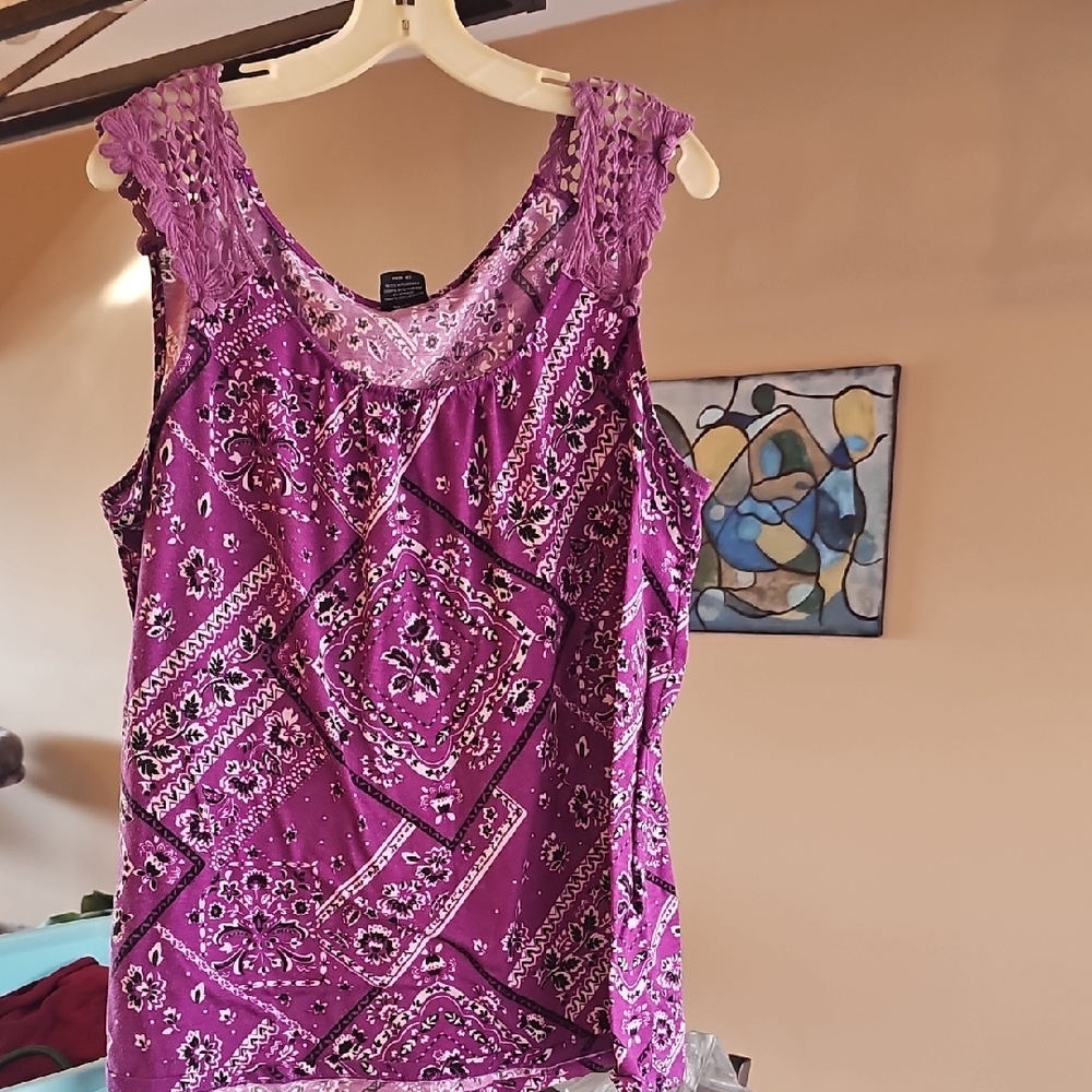 Faded Glory Women's Top in Purple Paisley XL